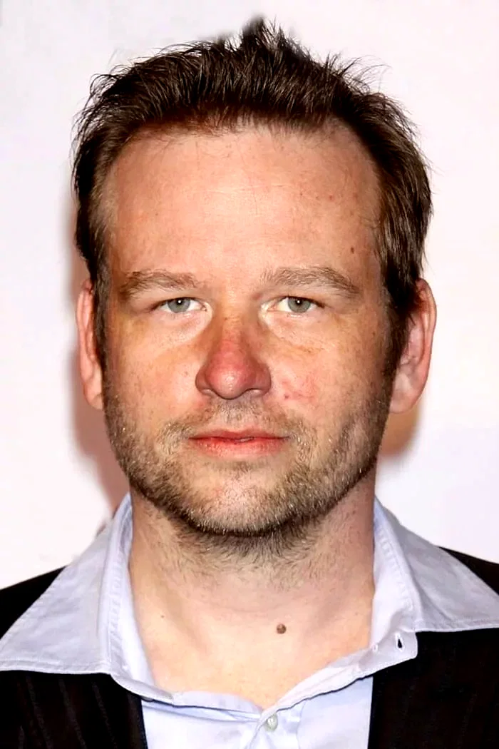 Dallas Roberts