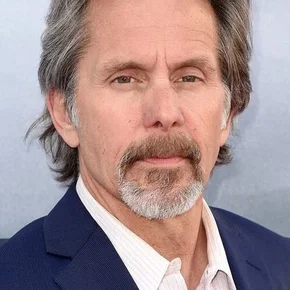 Photo star : Gary Cole