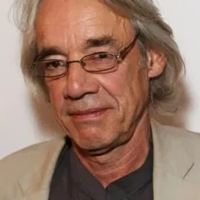 Photo star : Roger Lloyd Pack