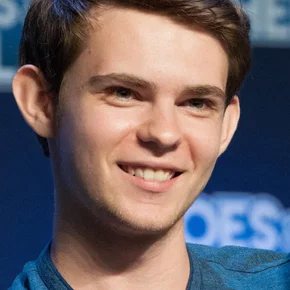 Photo star : Robbie Kay