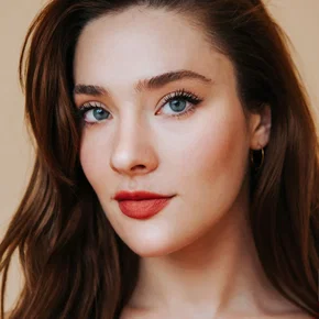 Photo star :  Eva Bourne