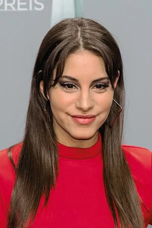 Almila Bagriacik photo