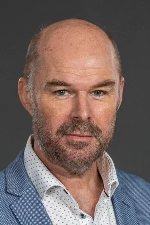 Deon  Lotz