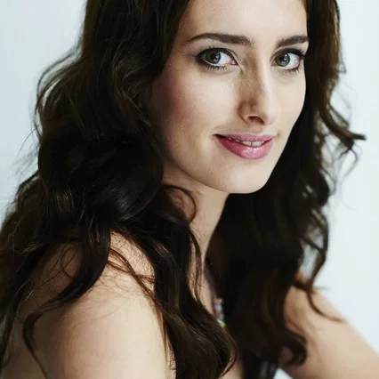 Jessica  Knappett