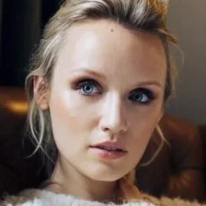 Photo star : Emily Berrington