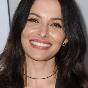 Photo star : Sarah Shahi