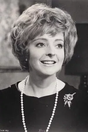 Barbara Leigh-hunt photo
