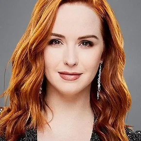 Photo star :  Camryn Grimes