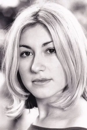 Sarah Churm photo