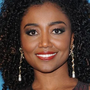 Photo star :  Patina Miller