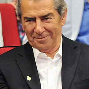 Photo star : Faramarz Gharibian