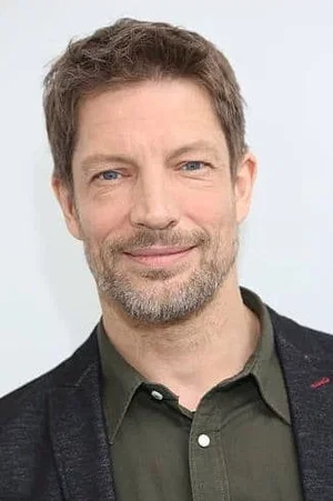 Mickey Hardt photo