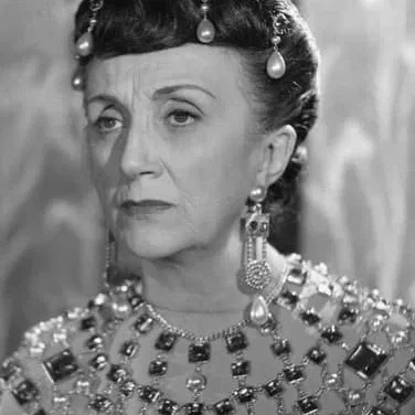  Colette Regis