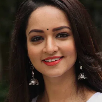  Shanvi Shrivastava