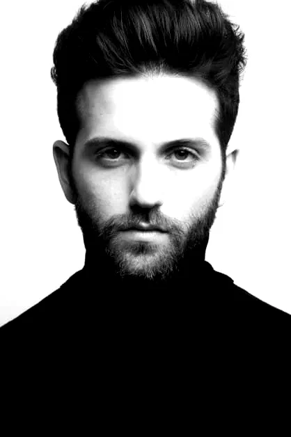 Roy  Nik
