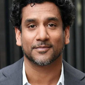 Photo star : Naveen Andrews