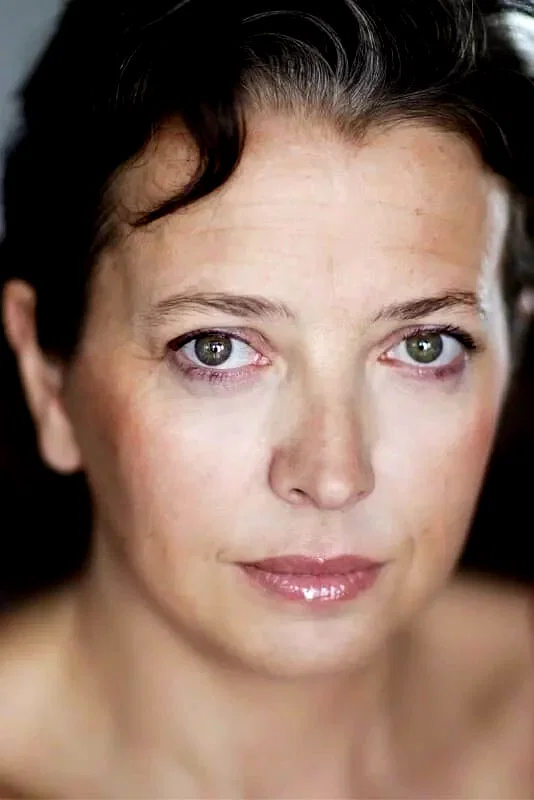  Anita Gillier