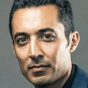 Photo star : Riaad Moosa