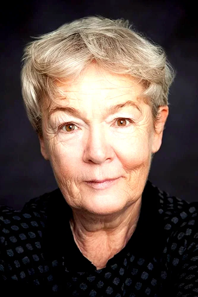  Ruth McCabe