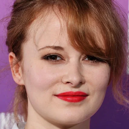 Shannon Tarbet