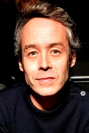  Yann Barthès