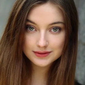 Photo star :  Antonia Clarke
