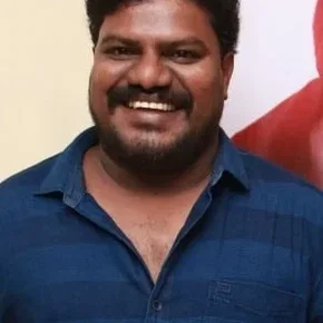 Photo star :  Aadukalam Murugadoss