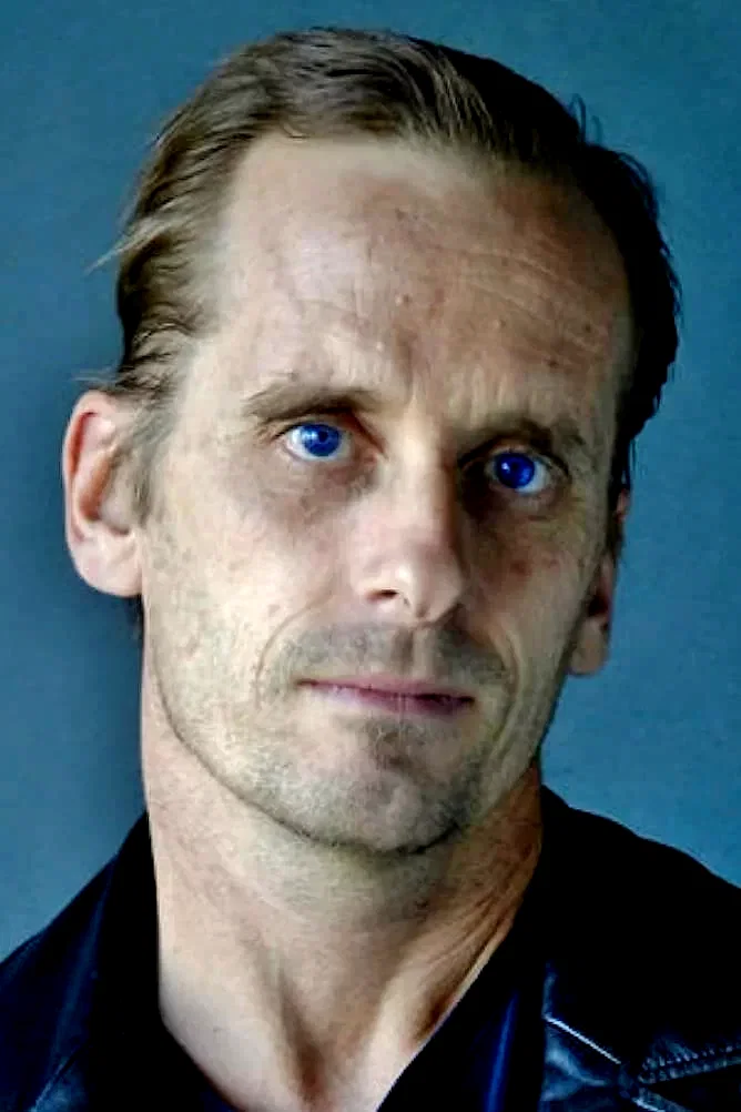 Brian D Wright