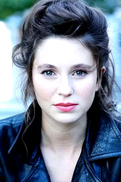  Pauline Cheviller