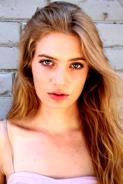  Clara Pasieka