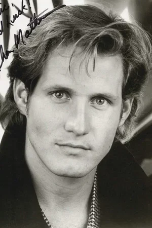 Thom  Mathews