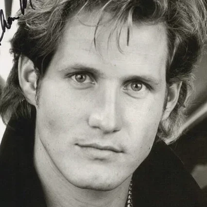 Thom  Mathews