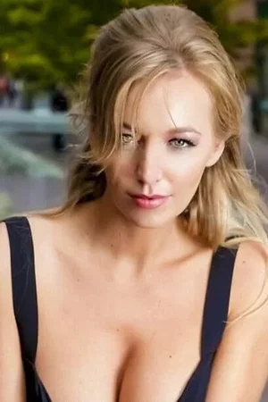  Hayley-Marie Coppin photo