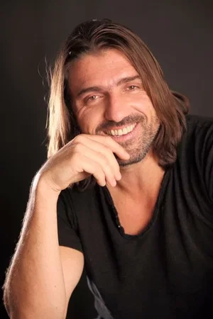  Pascal Henault photo
