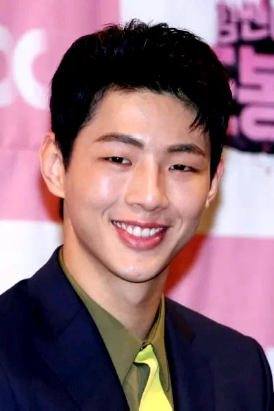  Ji Soo
