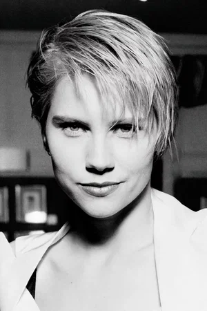  Sammi Davis photo