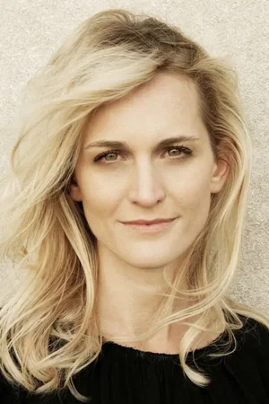  Joanne Tucker photo