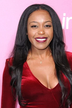  Dominique Perry photo