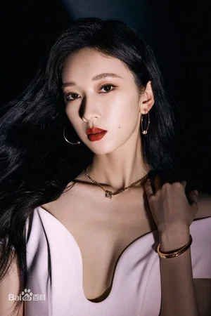  Liu Ling Zi photo