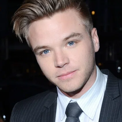 Brett Davern
