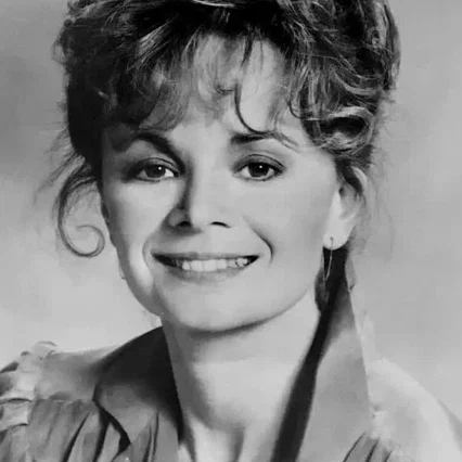  Margaret Ladd