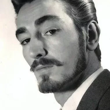  Julian Ugarte