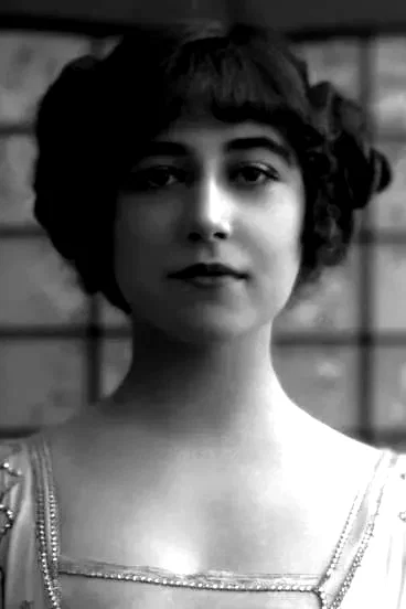 Yvonne Arnaud