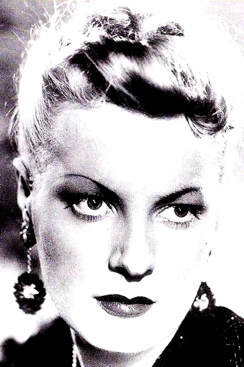 Junie Astor