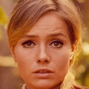 Photo star :  Eva Renzi