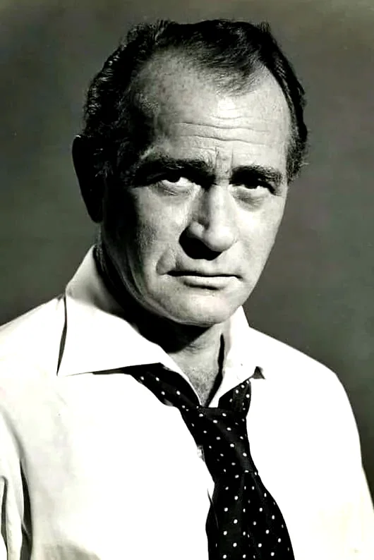 Darren McGavin