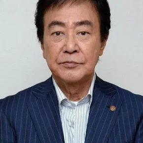 Photo star : Tsunehiko Watase