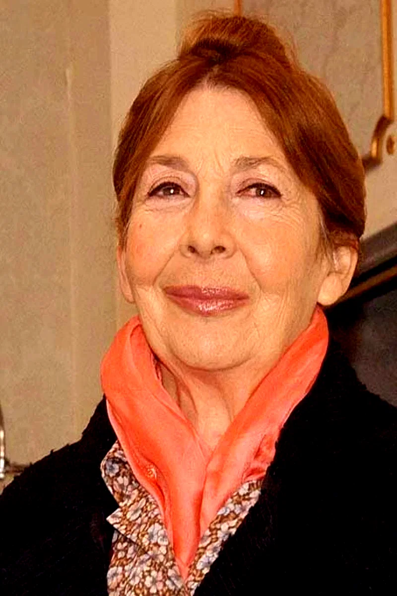  Alicia Hermida