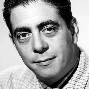 Photo star : Robert Strauss