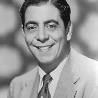 Robert Strauss